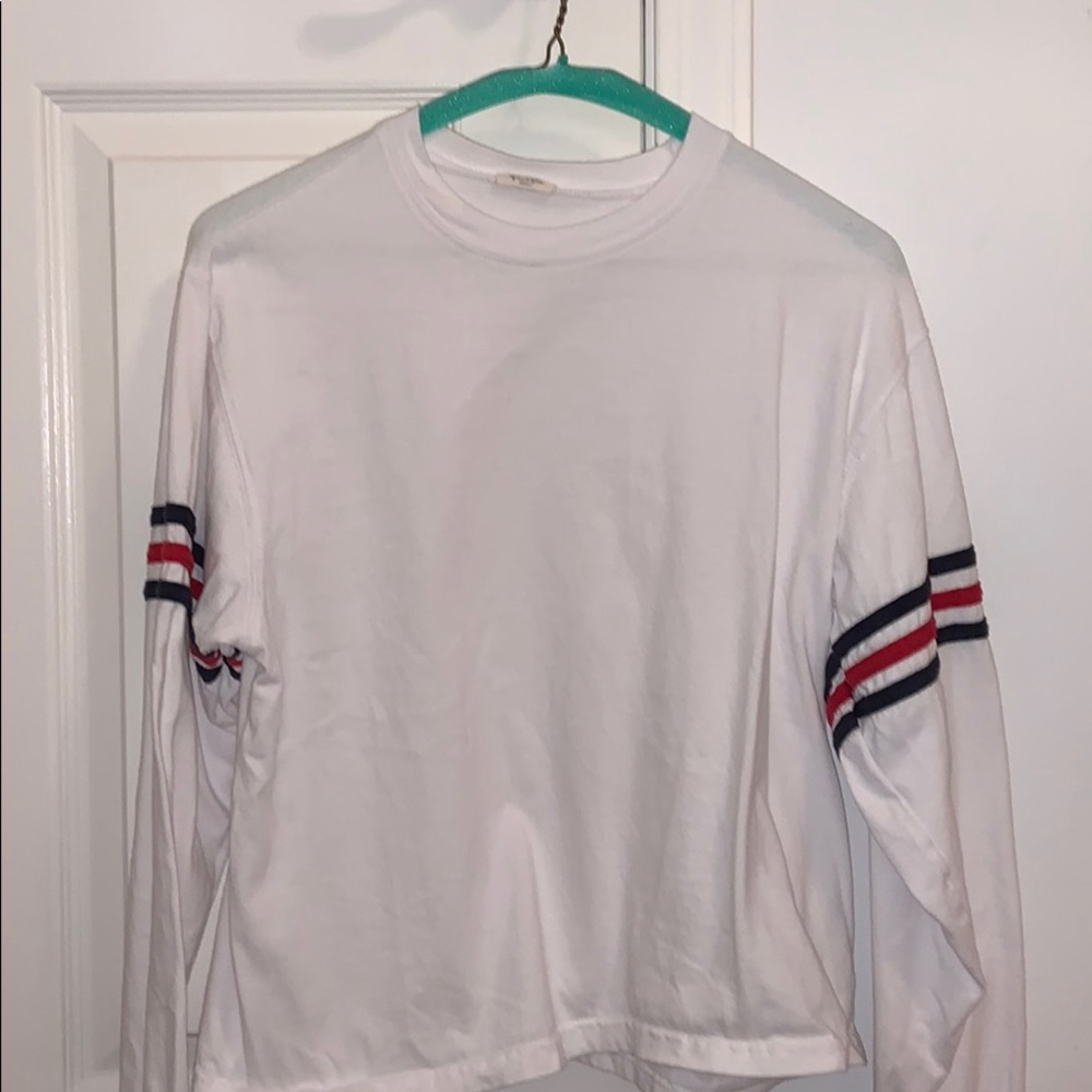 BRANDY MELVILLE LONG SLEEVED TEE